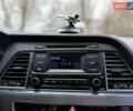 Сірий Хендай Соната, об'ємом двигуна 2 л та пробігом 275 тис. км за 8400 $, фото 37 на Automoto.ua