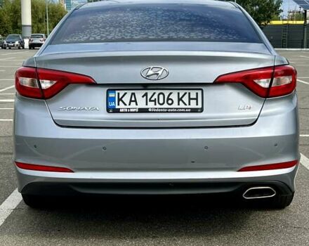 Серый Хендай Соната, объемом двигателя 2 л и пробегом 189 тыс. км за 11500 $, фото 1 на Automoto.ua