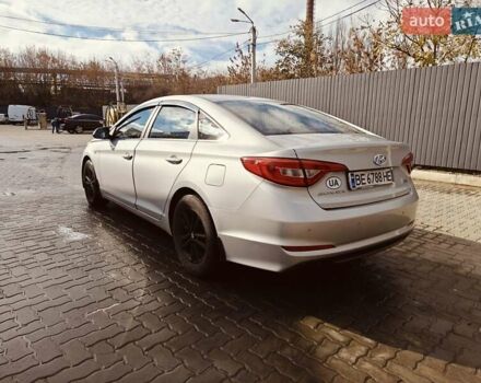 Серый Хендай Соната, объемом двигателя 2 л и пробегом 294 тыс. км за 9300 $, фото 8 на Automoto.ua