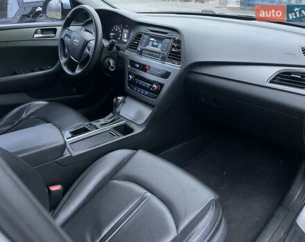 Серый Хендай Соната, объемом двигателя 2 л и пробегом 266 тыс. км за 8150 $, фото 11 на Automoto.ua