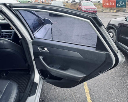 Сірий Хендай Соната, об'ємом двигуна 2 л та пробігом 169 тис. км за 11300 $, фото 10 на Automoto.ua