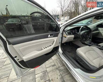 Серый Хендай Соната, объемом двигателя 2.36 л и пробегом 110 тыс. км за 9999 $, фото 17 на Automoto.ua