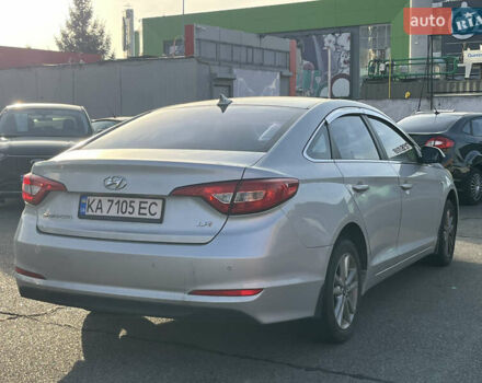 Серый Хендай Соната, объемом двигателя 2 л и пробегом 266 тыс. км за 9750 $, фото 2 на Automoto.ua