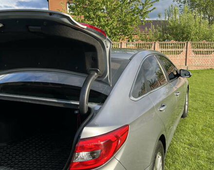 Серый Хендай Соната, объемом двигателя 2.36 л и пробегом 174 тыс. км за 10600 $, фото 16 на Automoto.ua