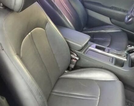 Серый Хендай Соната, объемом двигателя 2 л и пробегом 241 тыс. км за 12000 $, фото 12 на Automoto.ua