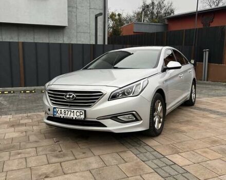 Серый Хендай Соната, объемом двигателя 2 л и пробегом 405 тыс. км за 7999 $, фото 1 на Automoto.ua