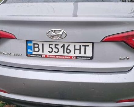 Серый Хендай Соната, объемом двигателя 2 л и пробегом 250 тыс. км за 10000 $, фото 3 на Automoto.ua