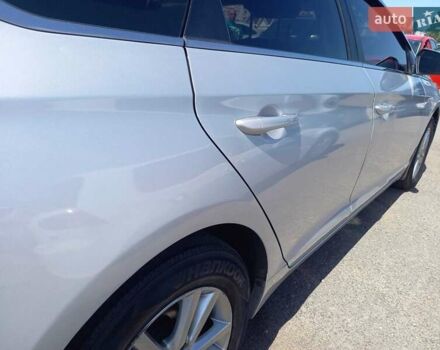 Сірий Хендай Соната, об'ємом двигуна 2 л та пробігом 231 тис. км за 8900 $, фото 8 на Automoto.ua