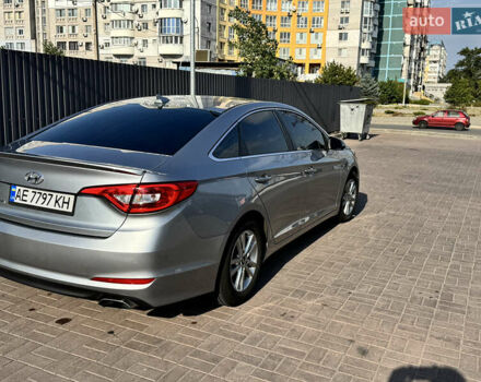 Серый Хендай Соната, объемом двигателя 2.4 л и пробегом 168 тыс. км за 9600 $, фото 3 на Automoto.ua