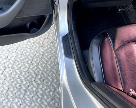 Сірий Хендай Соната, об'ємом двигуна 2 л та пробігом 335 тис. км за 9200 $, фото 29 на Automoto.ua