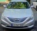 Сірий Хендай Соната, об'ємом двигуна 2 л та пробігом 412 тис. км за 5200 $, фото 1 на Automoto.ua