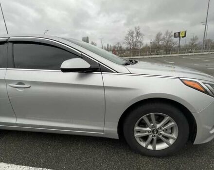 Сірий Хендай Соната, об'ємом двигуна 2.36 л та пробігом 148 тис. км за 8900 $, фото 4 на Automoto.ua