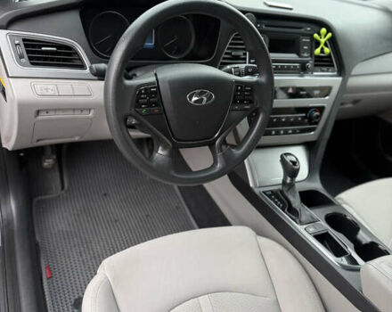 Сірий Хендай Соната, об'ємом двигуна 2.36 л та пробігом 160 тис. км за 9500 $, фото 8 на Automoto.ua