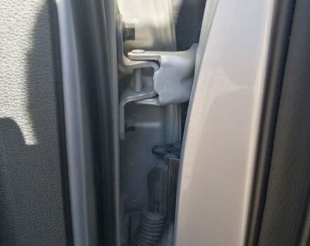 Сірий Хендай Соната, об'ємом двигуна 2 л та пробігом 335 тис. км за 9200 $, фото 2 на Automoto.ua