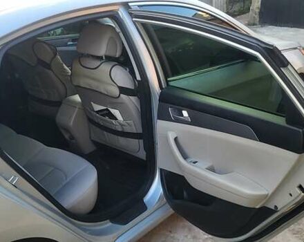 Серый Хендай Соната, объемом двигателя 2.36 л и пробегом 106 тыс. км за 11000 $, фото 6 на Automoto.ua