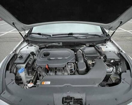 Сірий Хендай Соната, об'ємом двигуна 2.36 л та пробігом 148 тис. км за 8900 $, фото 28 на Automoto.ua