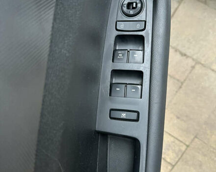 Серый Хендай Соната, объемом двигателя 2 л и пробегом 264 тыс. км за 7999 $, фото 12 на Automoto.ua