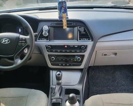 Серый Хендай Соната, объемом двигателя 2.36 л и пробегом 106 тыс. км за 11000 $, фото 9 на Automoto.ua