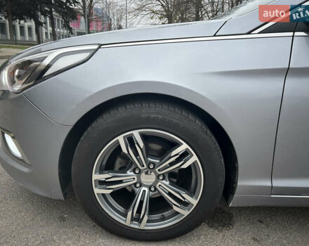 Сірий Хендай Соната, об'ємом двигуна 2 л та пробігом 174 тис. км за 11700 $, фото 23 на Automoto.ua