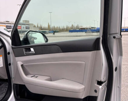 Хендай Соната 2015 в Харькове на Automoto.ua Серый Хендай Соната, объемом двигателя 2 л и пробегом 114 тыс. км за 14200 $, фото 12 на Automoto.ua