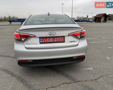 Хендай Соната 2015 в Харькове на Automoto.ua Серый Хендай Соната, объемом двигателя 2 л и пробегом 114 тыс. км за 14200 $, фото 22 на Automoto.ua