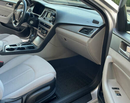 Серый Хендай Соната, объемом двигателя 2.36 л и пробегом 130 тыс. км за 10200 $, фото 8 на Automoto.ua