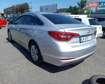 Сірий Хендай Соната, об'ємом двигуна 2 л та пробігом 231 тис. км за 8900 $, фото 5 на Automoto.ua