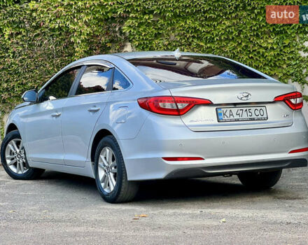 Серый Хендай Соната, объемом двигателя 2 л и пробегом 350 тыс. км за 8700 $, фото 10 на Automoto.ua
