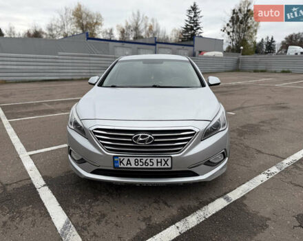 Серый Хендай Соната, объемом двигателя 2 л и пробегом 290 тыс. км за 12000 $, фото 7 на Automoto.ua