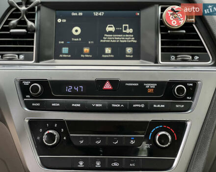 Хендай Соната 2016 в Киеве на Automoto.ua Серый Хендай Соната, объемом двигателя 2.36 л и пробегом 132 тыс. км за 9099 $, фото 11 на Automoto.ua