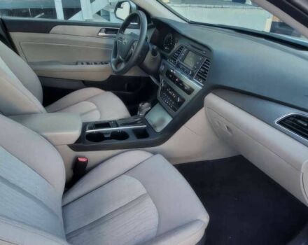 Серый Хендай Соната, объемом двигателя 2 л и пробегом 74 тыс. км за 6600 $, фото 7 на Automoto.ua