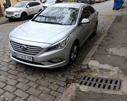 Серый Хендай Соната, объемом двигателя 2 л и пробегом 495 тыс. км за 8500 $, фото 1 на Automoto.ua