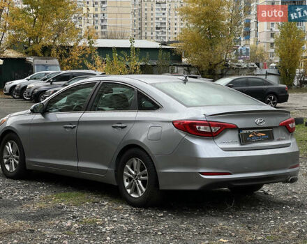 Хендай Соната 2016 в Киеве на Automoto.ua Серый Хендай Соната, объемом двигателя 2.36 л и пробегом 132 тыс. км за 9099 $, фото 3 на Automoto.ua