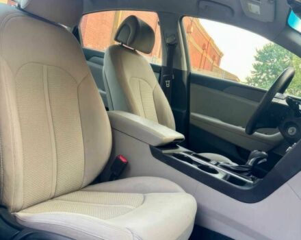Сірий Хендай Соната, об'ємом двигуна 2.4 л та пробігом 80 тис. км за 5800 $, фото 9 на Automoto.ua