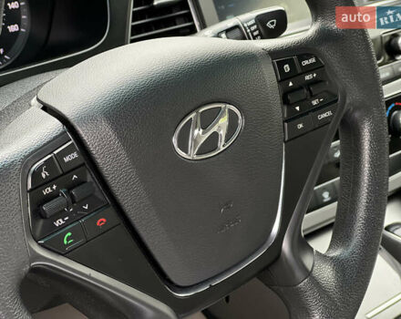 Хендай Соната 2016 в Киеве на Automoto.ua Серый Хендай Соната, объемом двигателя 2.36 л и пробегом 132 тыс. км за 9099 $, фото 13 на Automoto.ua
