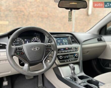 Хендай Соната 2016 в Одессе на Automoto.ua Серый Хендай Соната, объемом двигателя 2.36 л и пробегом 187 тыс. км за 10900 $, фото 32 на Automoto.ua