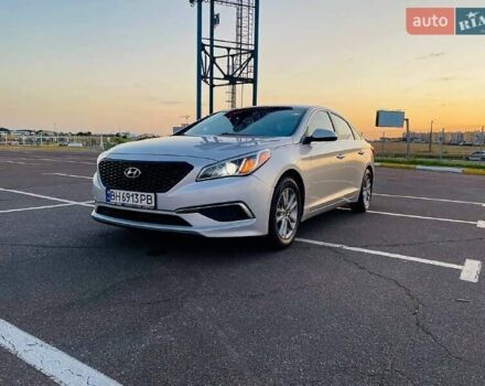 Серый Хендай Соната, объемом двигателя 2.36 л и пробегом 205 тыс. км за 8900 $, фото 2 на Automoto.ua