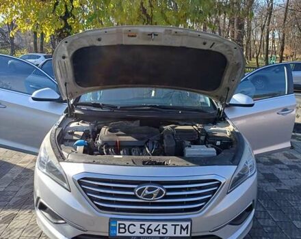 Серый Хендай Соната, объемом двигателя 2.36 л и пробегом 203 тыс. км за 13349 $, фото 5 на Automoto.ua