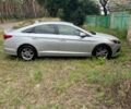 Сірий Хендай Соната, об'ємом двигуна 2.36 л та пробігом 172 тис. км за 9490 $, фото 2 на Automoto.ua
