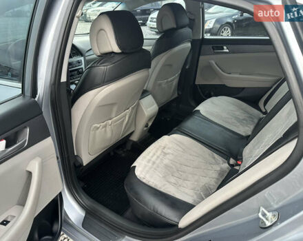 Серый Хендай Соната, объемом двигателя 2.36 л и пробегом 110 тыс. км за 8500 $, фото 6 на Automoto.ua