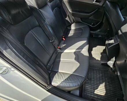 Сірий Хендай Соната, об'ємом двигуна 2 л та пробігом 380 тис. км за 10500 $, фото 22 на Automoto.ua