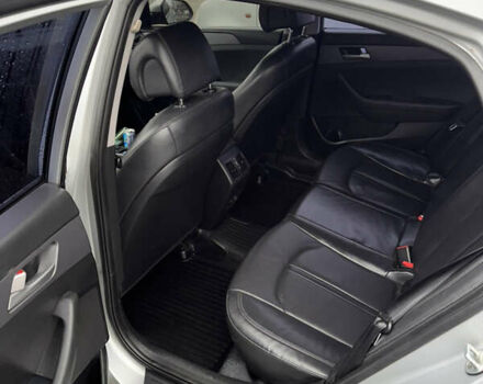 Серый Хендай Соната, объемом двигателя 2 л и пробегом 290 тыс. км за 8900 $, фото 11 на Automoto.ua