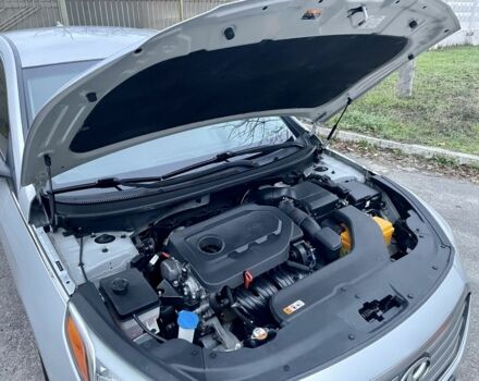 Серый Хендай Соната, объемом двигателя 2.4 л и пробегом 174 тыс. км за 266 $, фото 17 на Automoto.ua