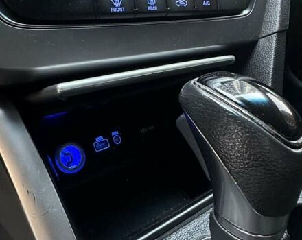 Серый Хендай Соната, объемом двигателя 2 л и пробегом 381 тыс. км за 8300 $, фото 25 на Automoto.ua