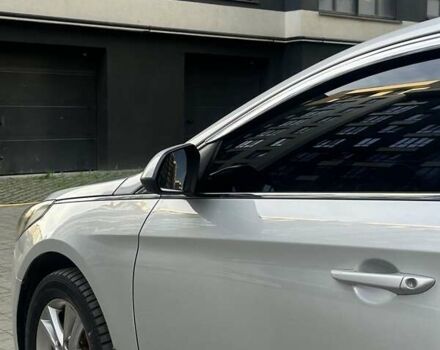 Серый Хендай Соната, объемом двигателя 2 л и пробегом 381 тыс. км за 8300 $, фото 12 на Automoto.ua