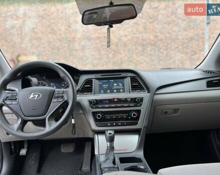 Хендай Соната 2016 в Одессе на Automoto.ua Серый Хендай Соната, объемом двигателя 2.36 л и пробегом 187 тыс. км за 10900 $, фото 31 на Automoto.ua
