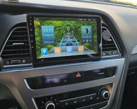 Сірий Хендай Соната, об'ємом двигуна 2 л та пробігом 234 тис. км за 8900 $, фото 6 на Automoto.ua