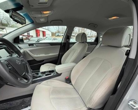 Серый Хендай Соната, объемом двигателя 2.4 л и пробегом 76 тыс. км за 3000 $, фото 6 на Automoto.ua