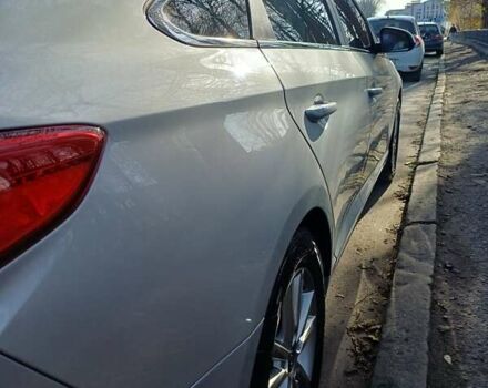 Серый Хендай Соната, объемом двигателя 2.36 л и пробегом 203 тыс. км за 13349 $, фото 9 на Automoto.ua