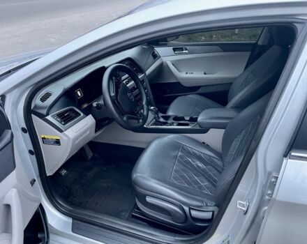 Серый Хендай Соната, объемом двигателя 2.4 л и пробегом 174 тыс. км за 266 $, фото 8 на Automoto.ua